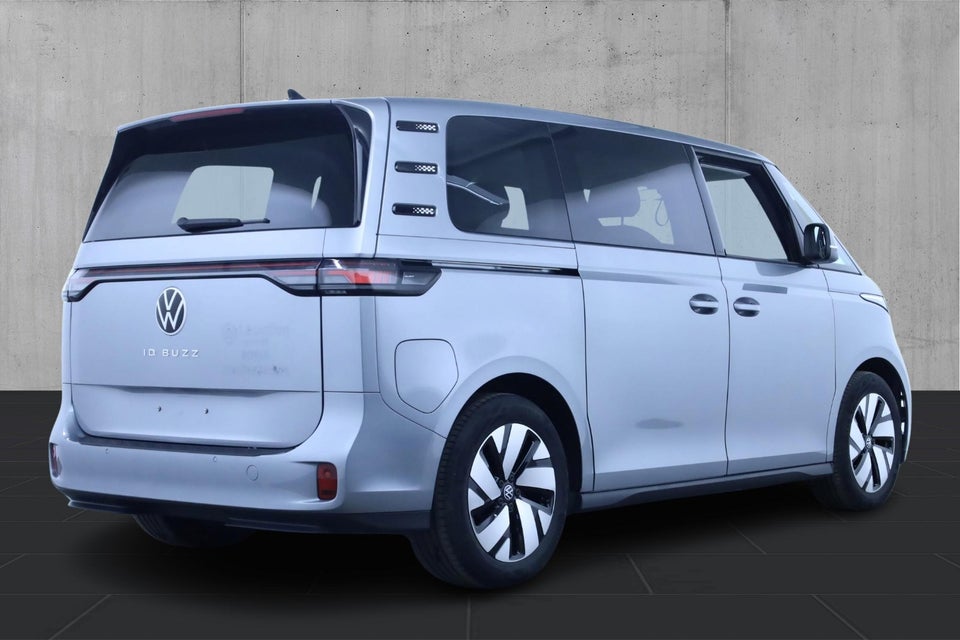 VW ID. Buzz 77 Pro SWB 5d