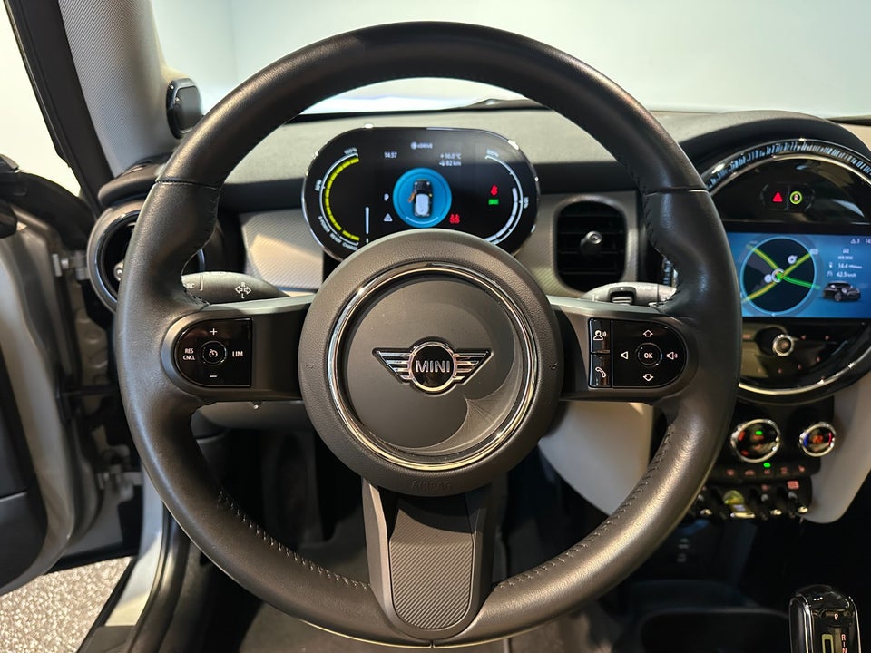 MINI Cooper SE Classic Trim 3d
