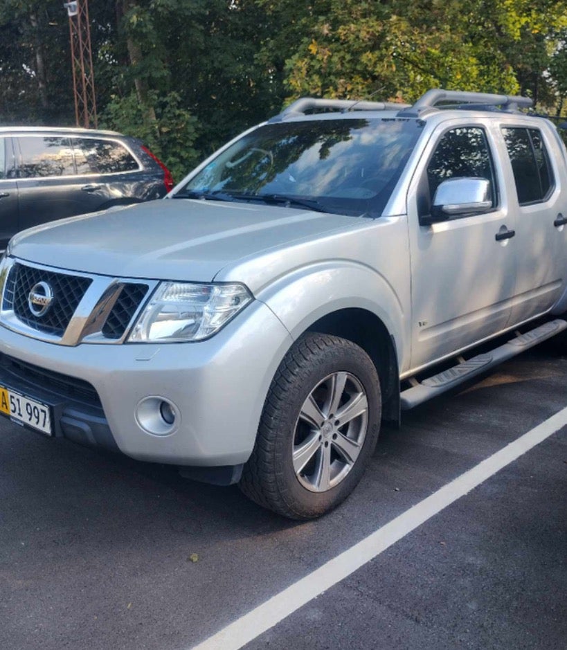 Nissan Navara 3,0 dCi 231 Db.Kab LE aut. 4d