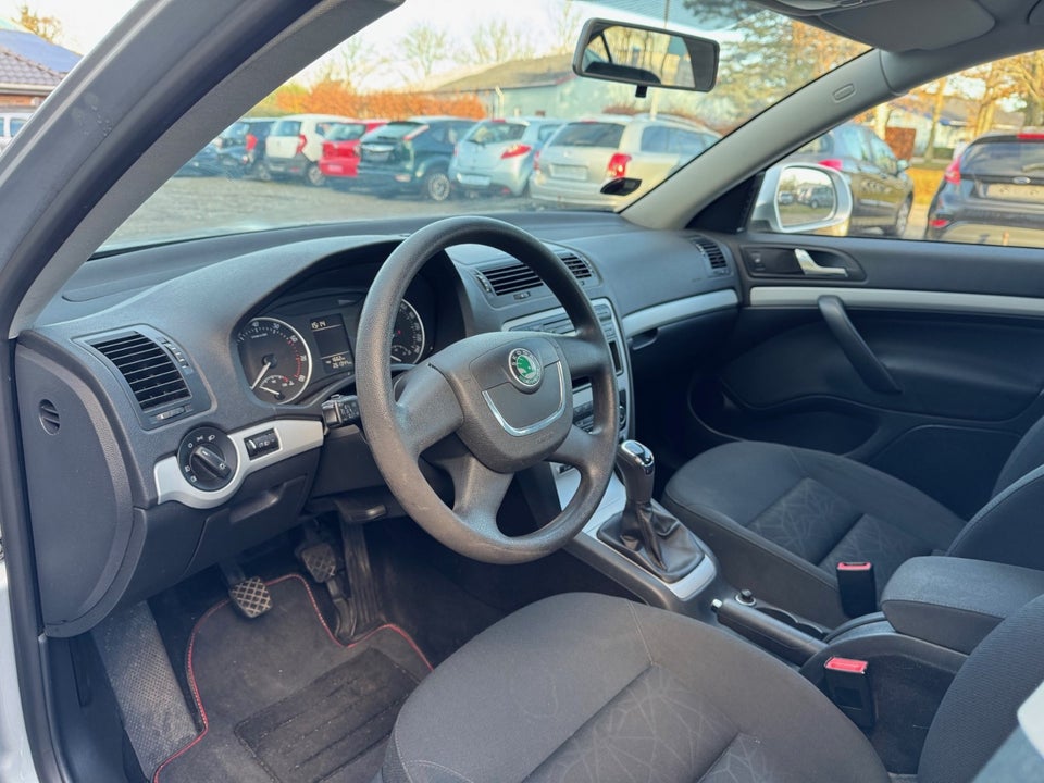 Skoda Octavia 1,2 TSi 105 Ambiente Combi 5d