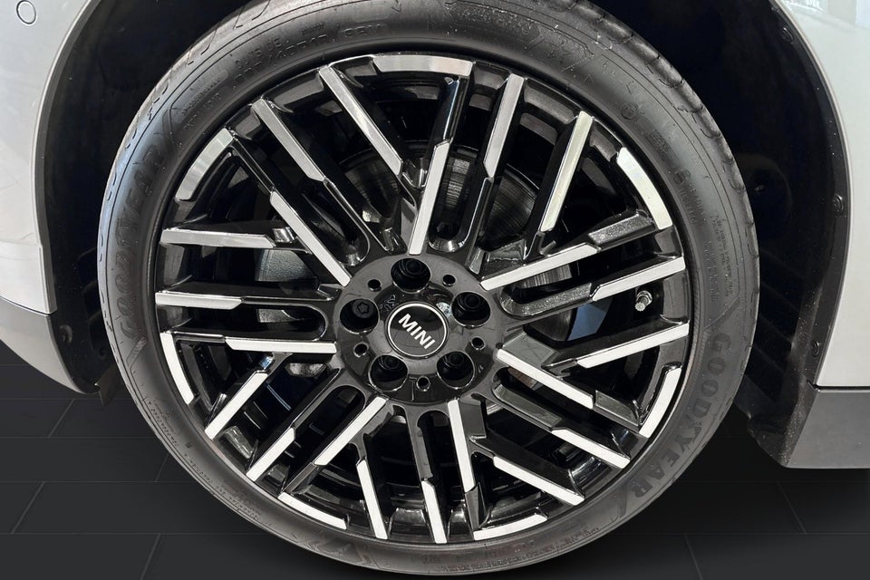 MINI Cooper E Favoured Trim M 3d