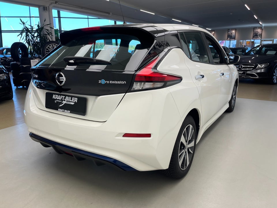 Nissan Leaf 40 Acenta 5d