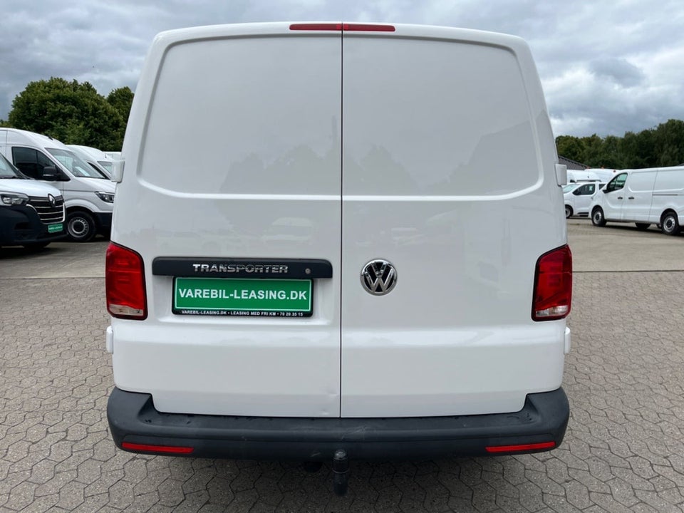 VW Transporter 2,0 TDi 110 Kassevogn lang