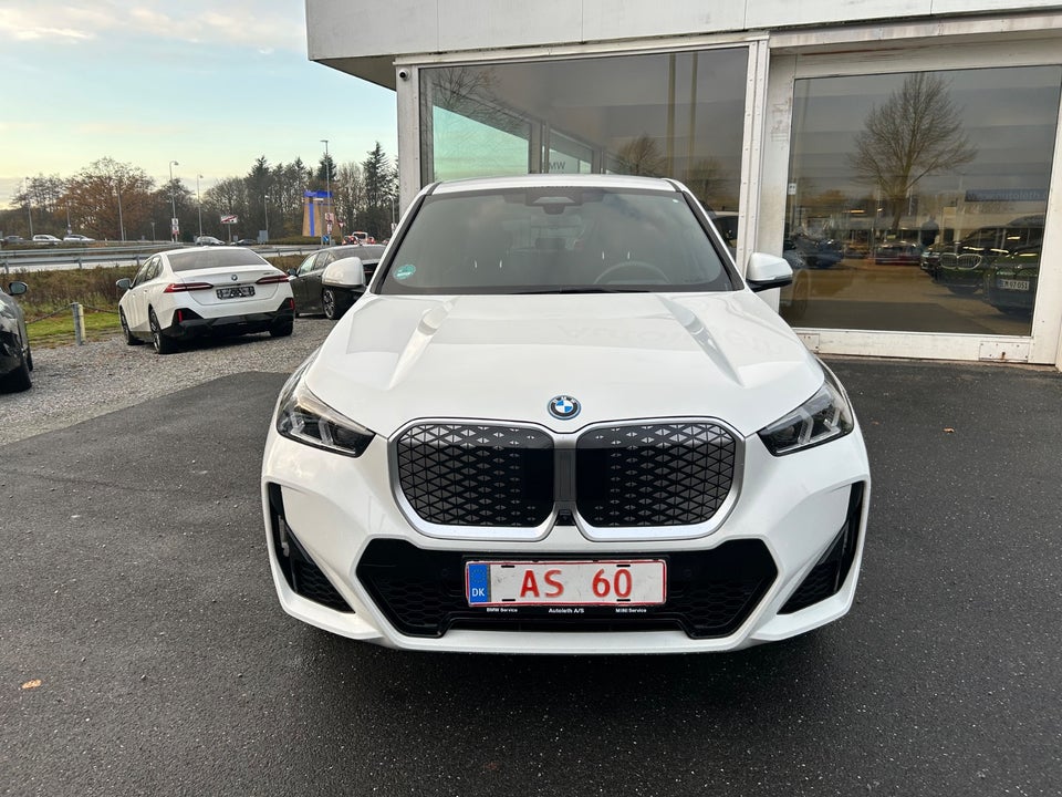 BMW iX1 xDrive30 Fully Charged M-Sport 5d