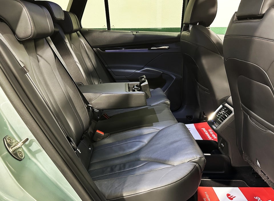 Skoda Enyaq 80x iV Founders Edition 5d