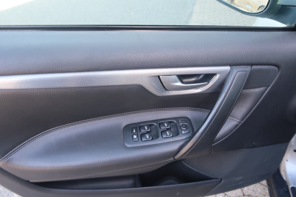 Volvo S60 2,4 170 aut. 4d