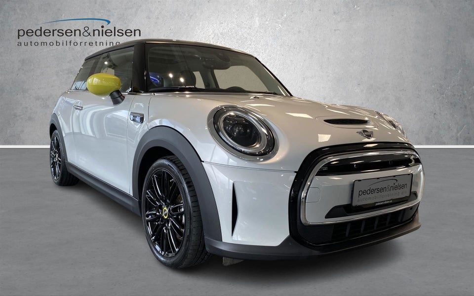 MINI Cooper SE Camden 3d