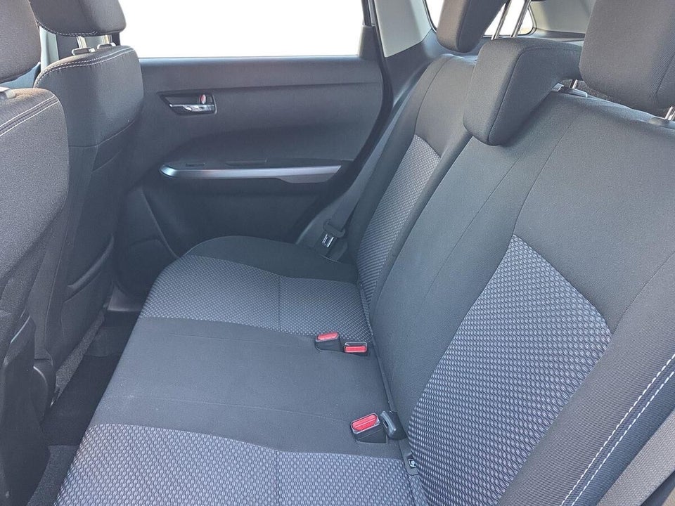 Suzuki Vitara 1,4 mHybrid Active aut. 5d