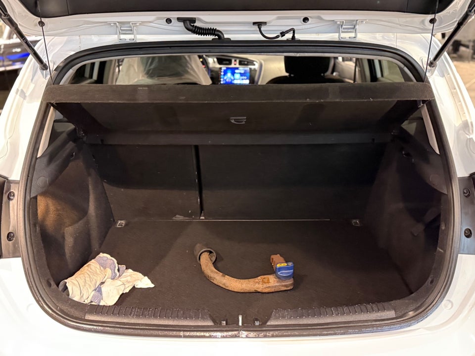 Kia Ceed 1,4 CVVT Active 5d