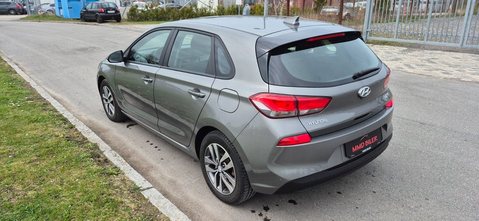 Hyundai i30 1,6 CRDi 115 Advanced 5d