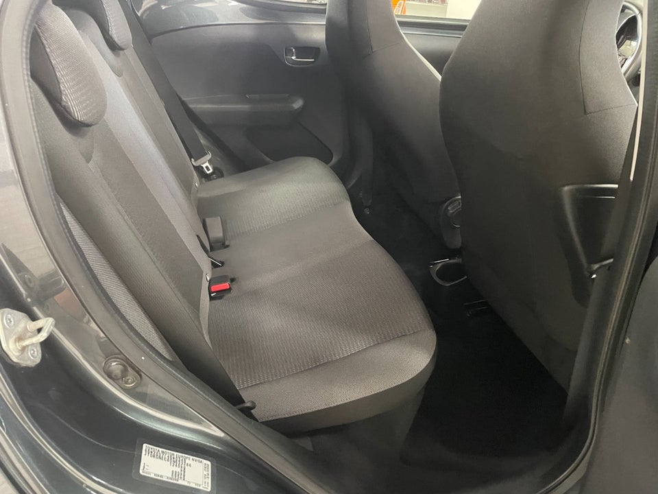Toyota Aygo 1,0 VVT-i x-sky 5d