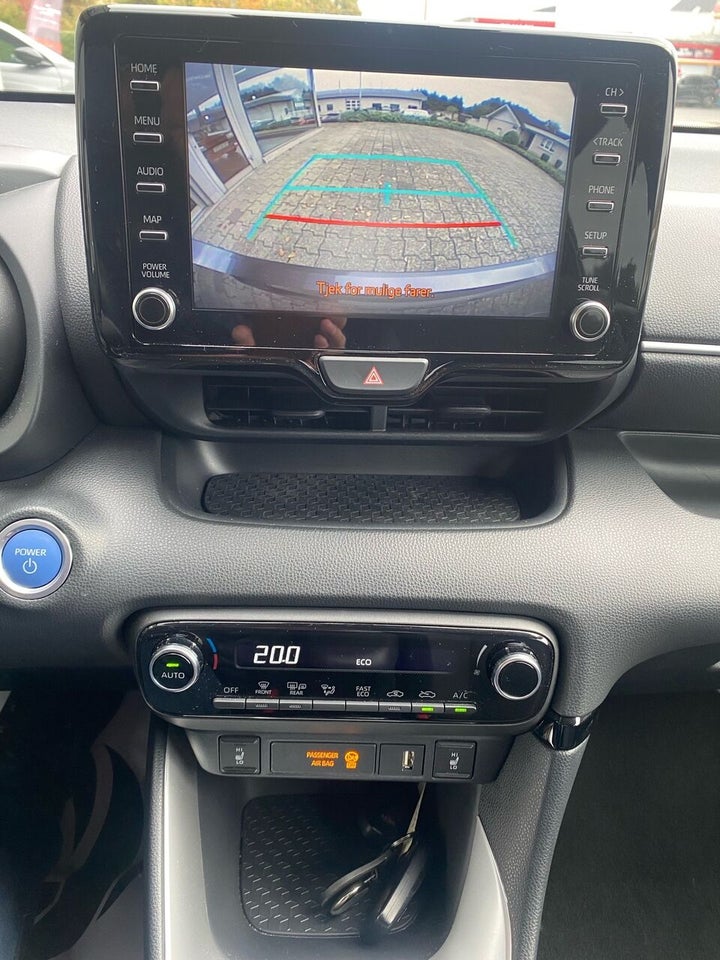 Toyota Yaris 1,5 Hybrid Active Tech Design e-CVT 5d