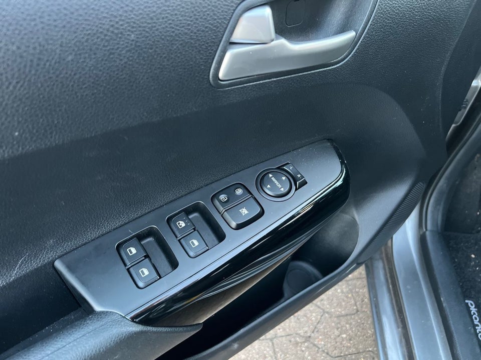 Kia Picanto 1,0 Prestige Upgrade AMT 5d