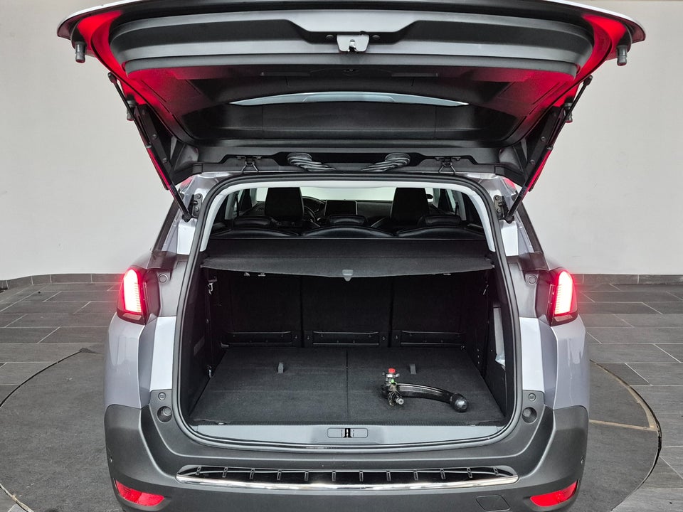 Peugeot 5008 1,2 PureTech 130 Allure EAT8 7prs 5d