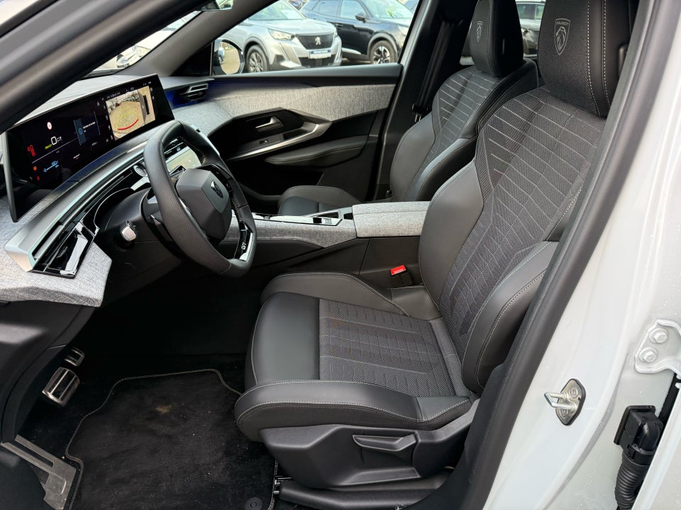 Peugeot e-5008 77 GT Pack 7prs 5d