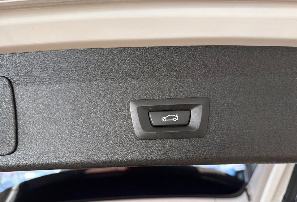 BMW X1 2,0 sDrive20d Advantage 5d