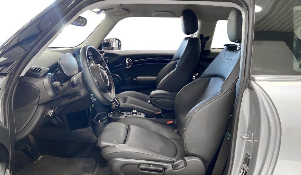 MINI Cooper SE Maximise 3d