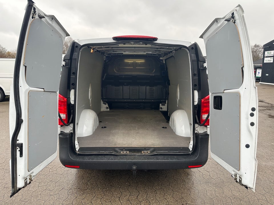 Mercedes Vito 114 2,0 CDi Kassevogn aut. L RWD