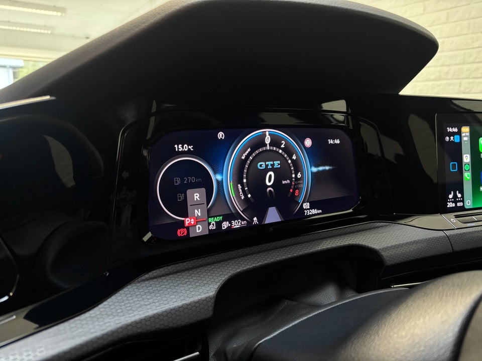 VW Golf VIII 1,4 GTE DSG 5d