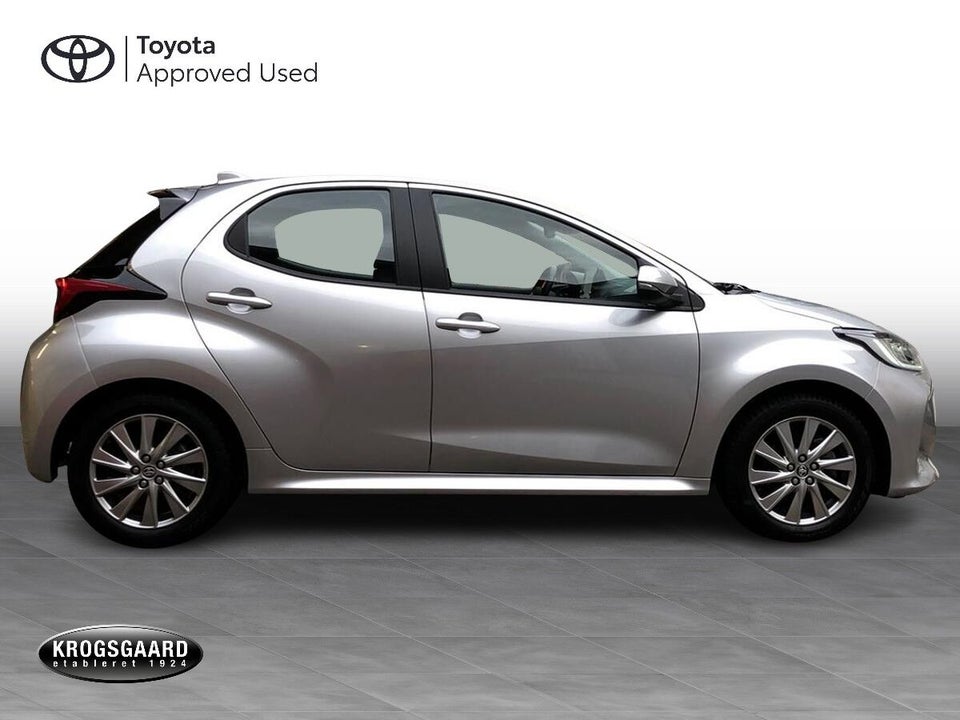 Toyota Yaris 1,5 Hybrid Active Tech e-CVT 5d