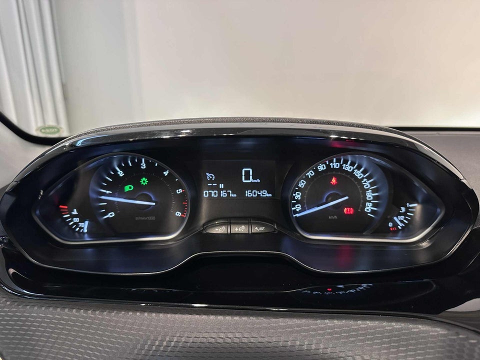 Peugeot 208 1,6 BlueHDi 100 Allure Sky 5d