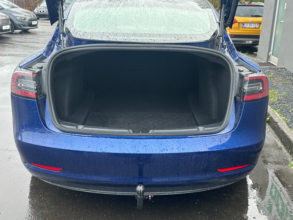 Tesla Model 3 Long Range AWD 4d