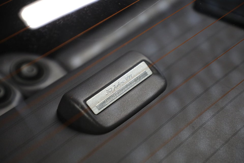 Porsche 911 Carrera 4 3,6 30th Anniversary Coupé 2d