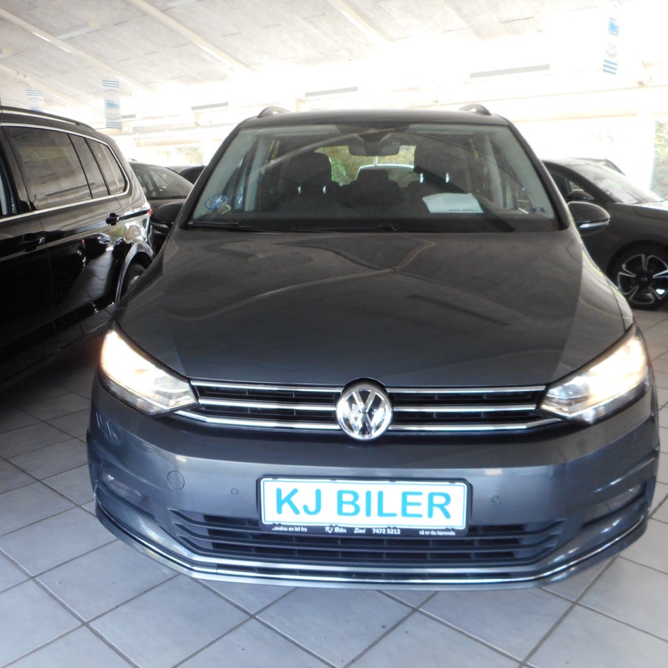 VW Touran 1,6 TDi 115 IQ.Drive DSG 7prs 5d