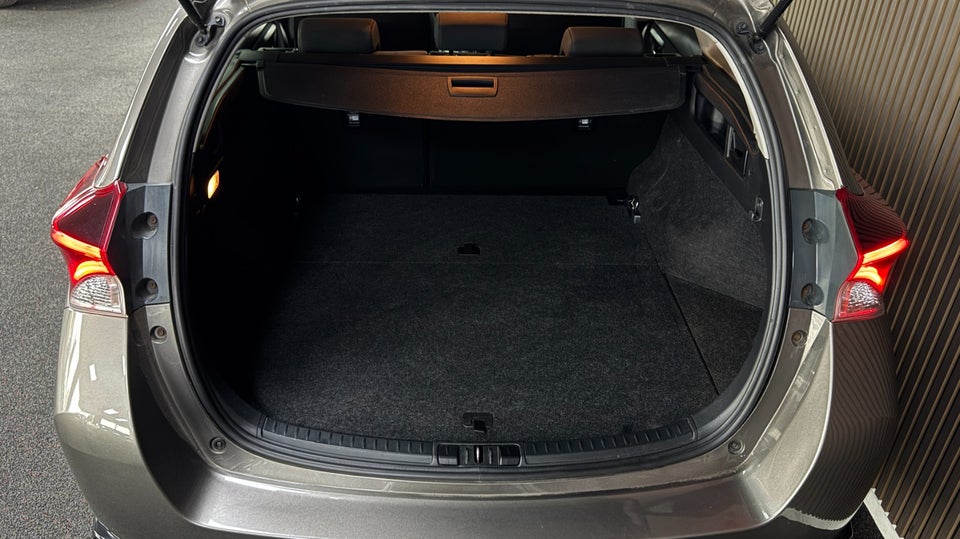 Toyota Auris 1,8 Hybrid H2 Comfort Touring Sports CVT 5d