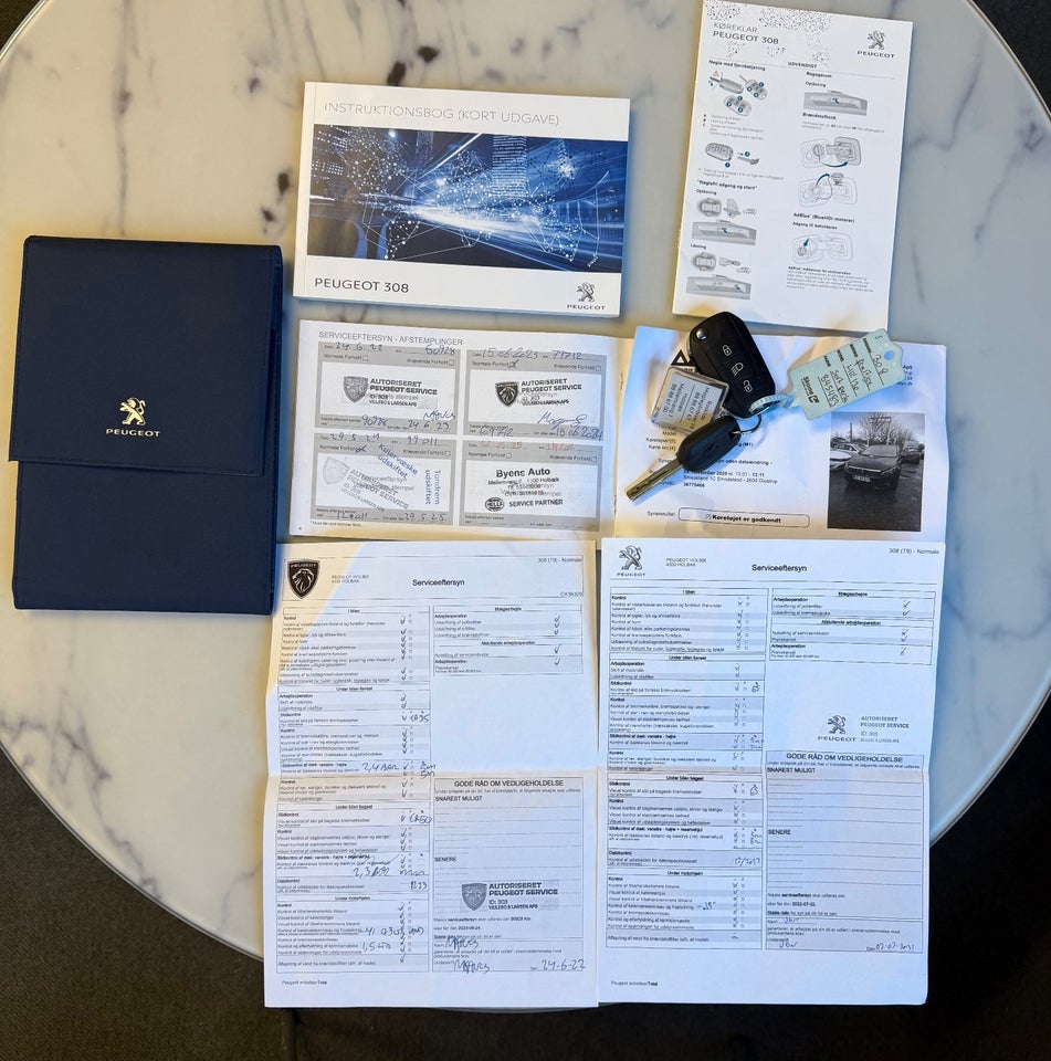 Peugeot 308 1,5 BlueHDi 130 Prestige Sky 5d