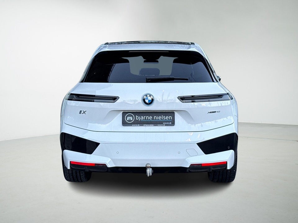 BMW iX xDrive40 Fully Charged M-Sport 5d