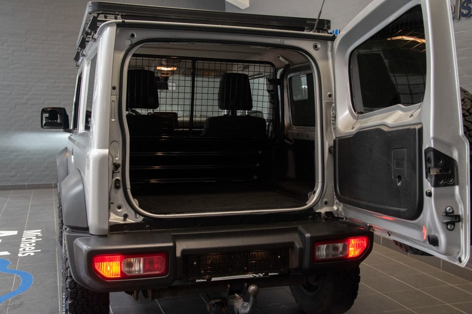 Suzuki Jimny 1,5 Active AllGrip Van 3d