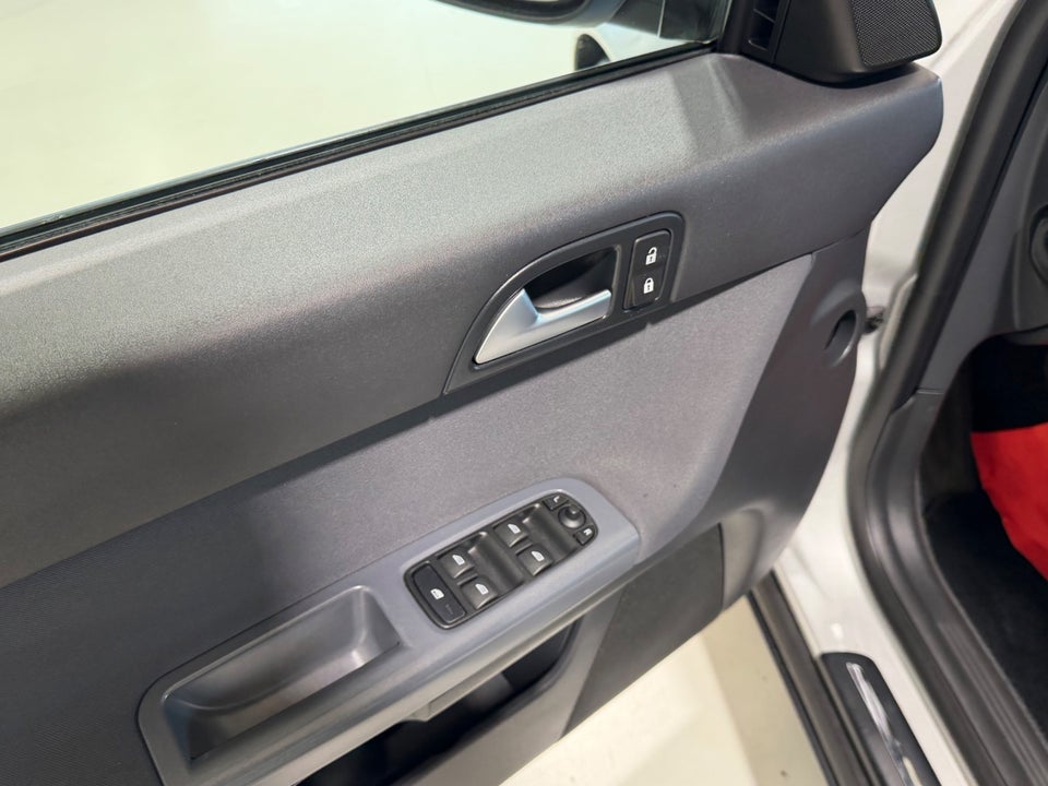 Volvo S40 1,6 D2 115 4d