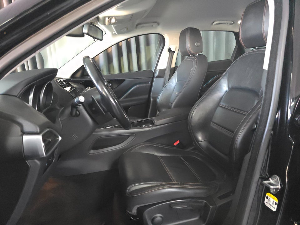 Jaguar F-Pace 2,0 D180 Pure aut. AWD 5d