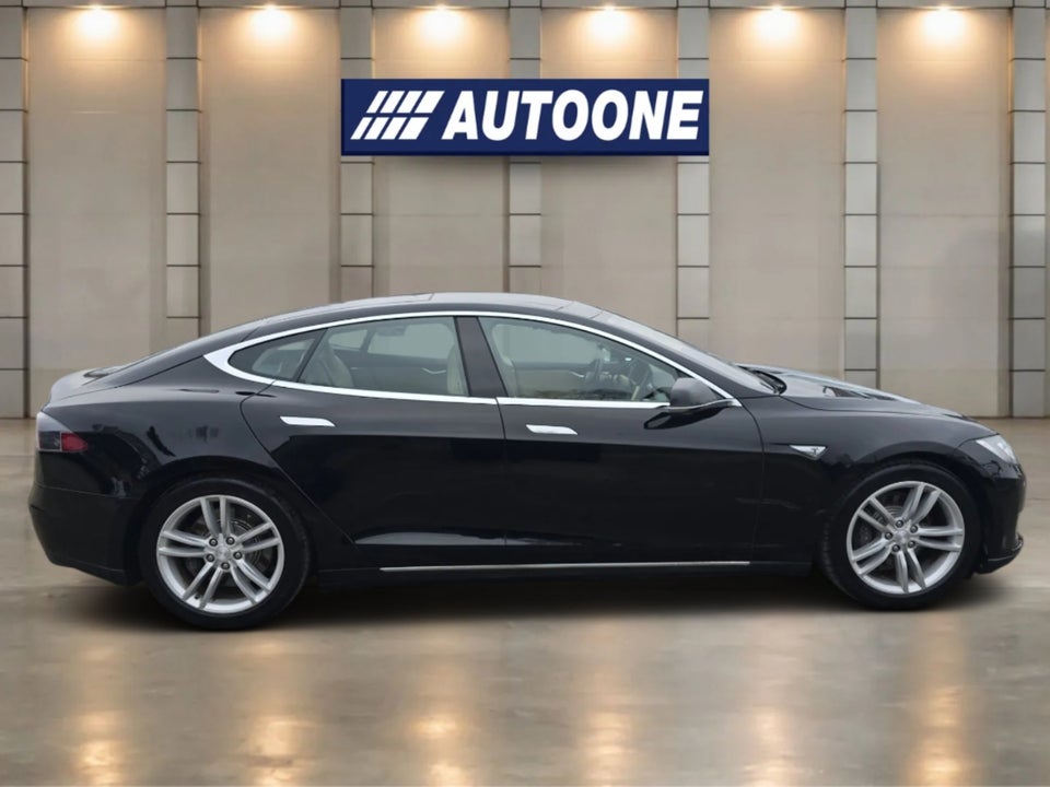 Tesla Model S 85 5d