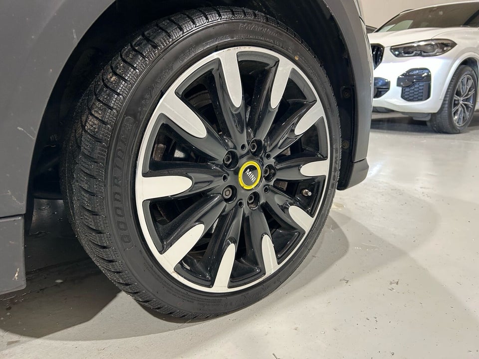 MINI Cooper SE Classic Trim 3d