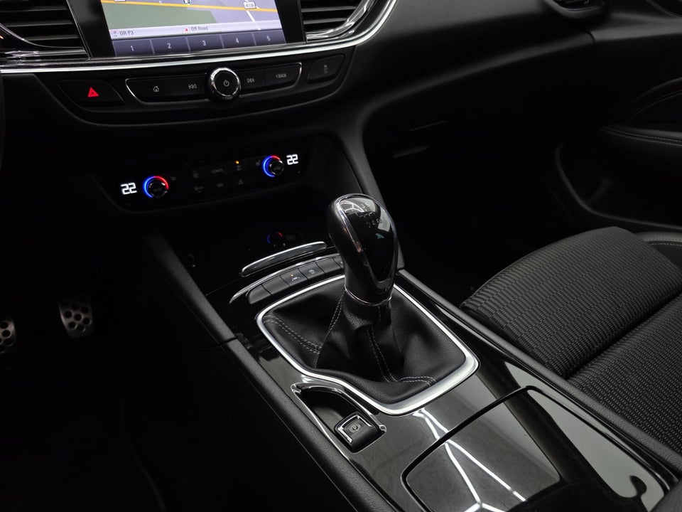 Opel Insignia 1,5 T 165 Dynamic Sports Tourer 5d