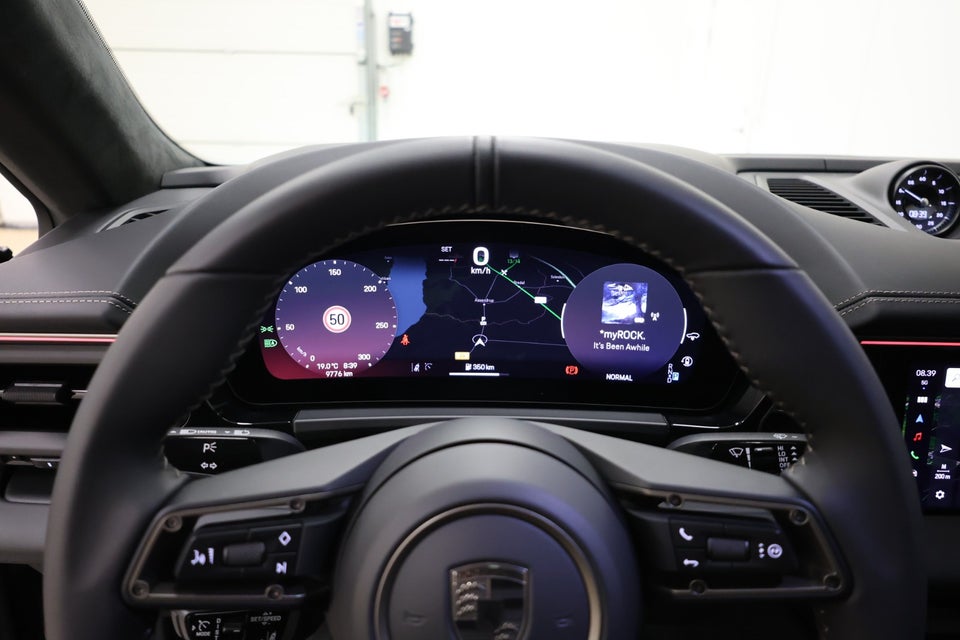Porsche Macan Turbo 5d