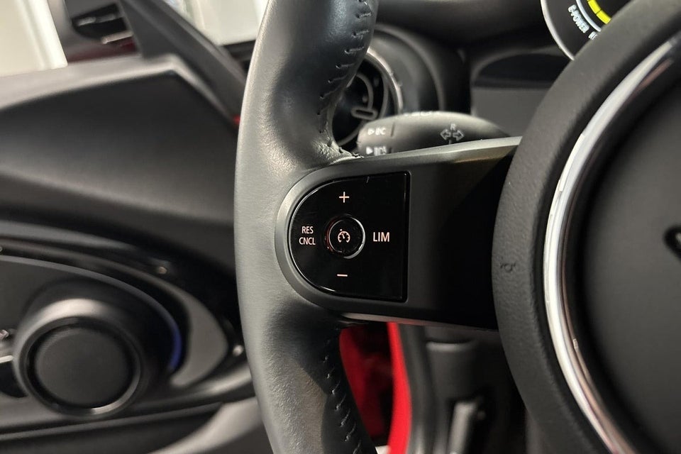MINI Cooper SE Classic Trim 3d