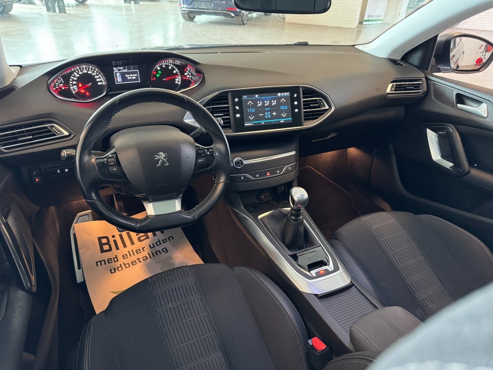 Peugeot 308 1,2 PureTech 130 Infinity SW 5d