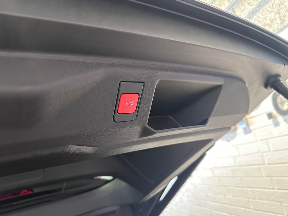 Peugeot e-5008 77 GT Pack AWD 7prs 5d