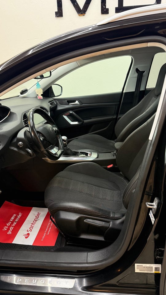 Peugeot 308 1,5 BlueHDi 130 Allure Sky SW 5d