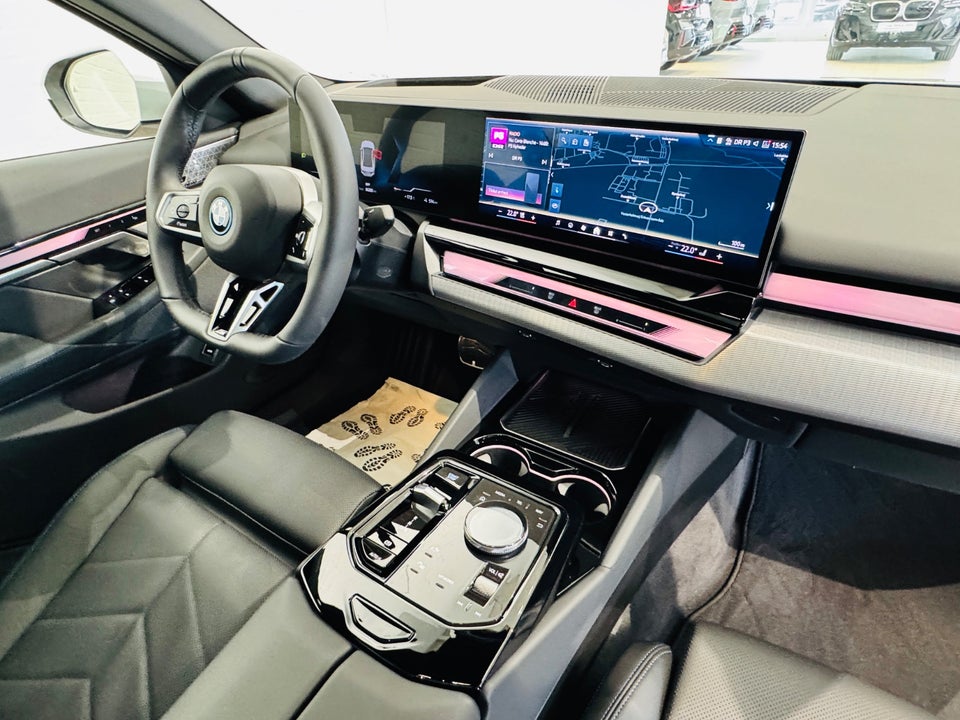 BMW i5 eDrive40 Fully Charged M-Sport 4d