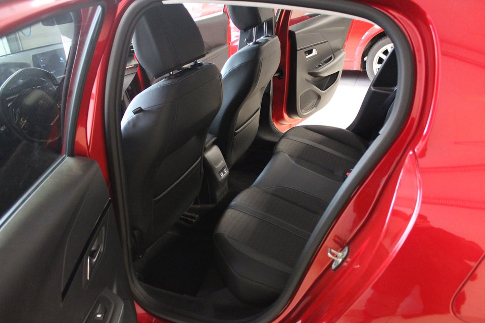 Peugeot 208 1,2 PureTech 100 Platin Sport 5d