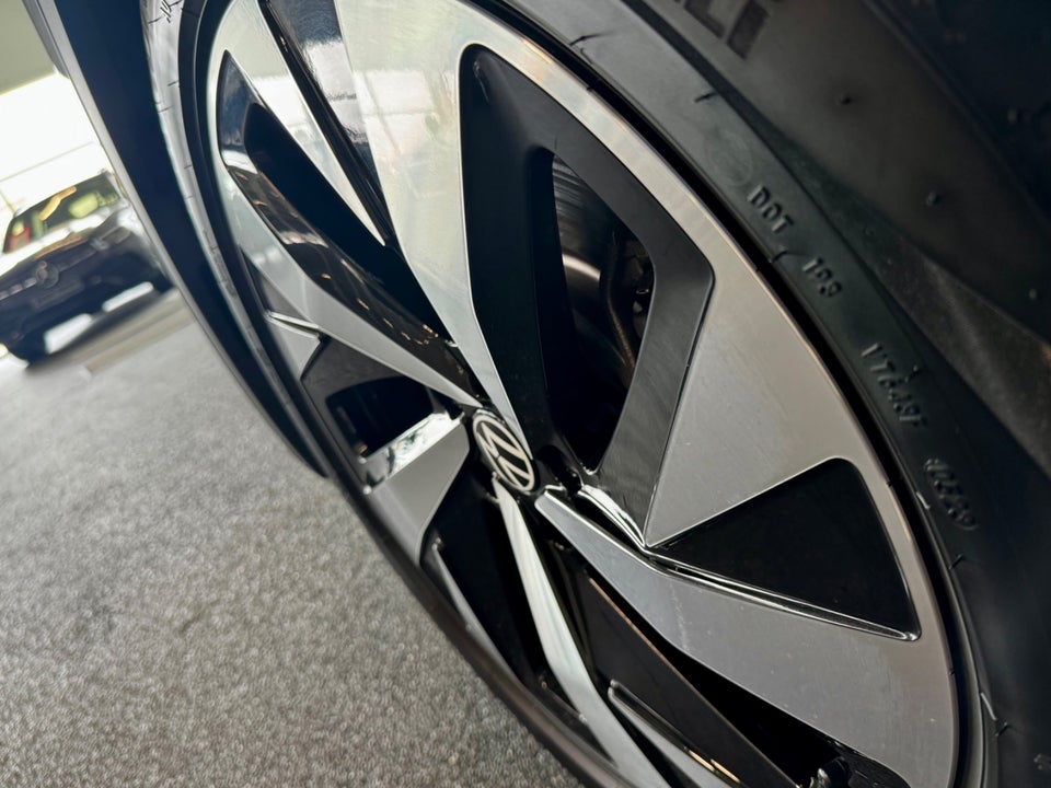 VW ID.5 77 Pro Performance 5d