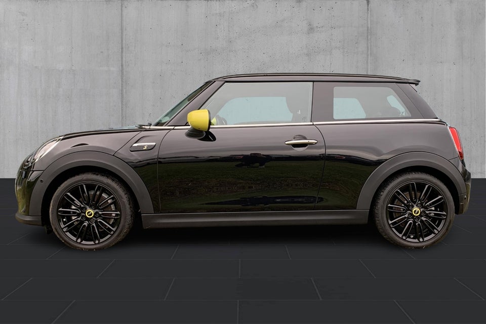 MINI Cooper SE Classic Trim 3d