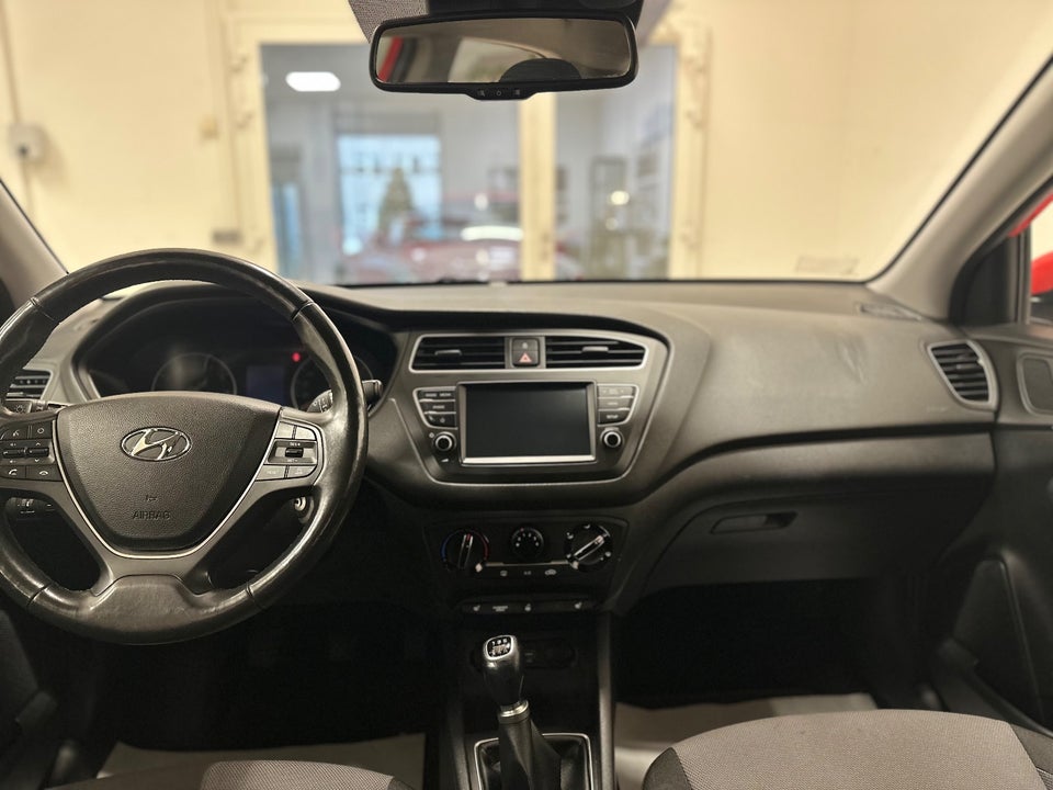 Hyundai i20 1,25 Trend 5d