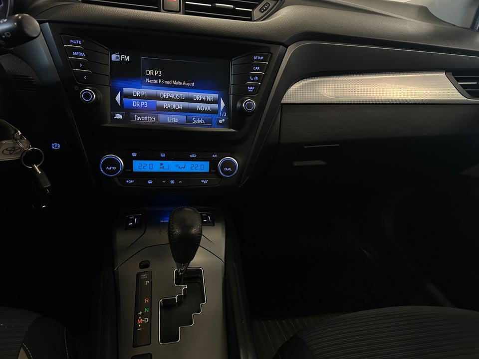 Toyota Avensis 1,8 VVT-i T2 Premium Touring Sports MDS 5d