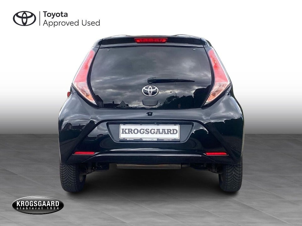 Toyota Aygo 1,0 VVT-i x-black 5d