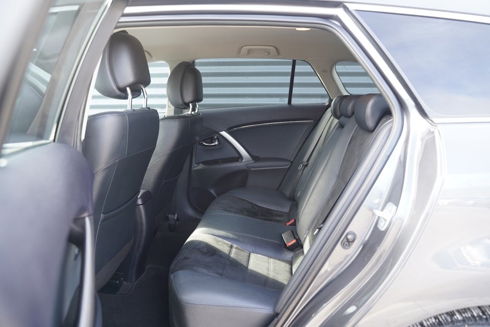 Toyota Avensis 2,0 VVT-i T3 stc. MDS 5d